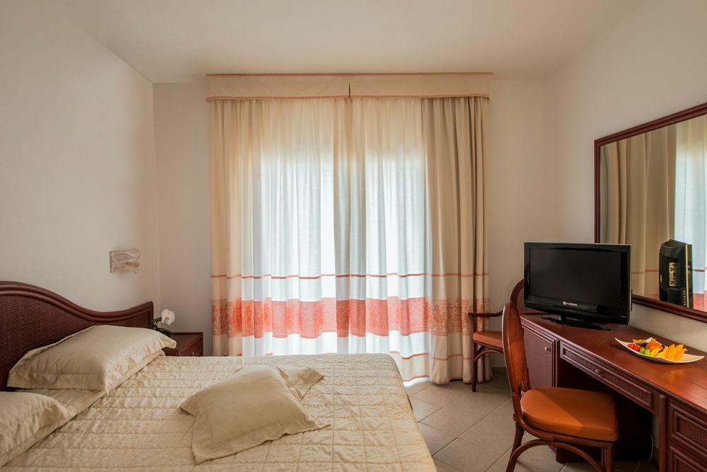 Gabbiano Azzurro & 4* Golfo Aranci
